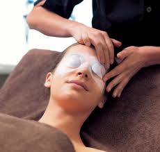Soin contour des yeux